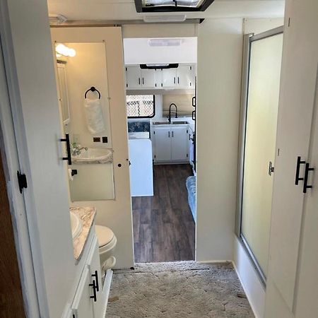 Hotel Rv2 Stunning Rv Private Netflix Freeparking Moreno Valley Esterno foto