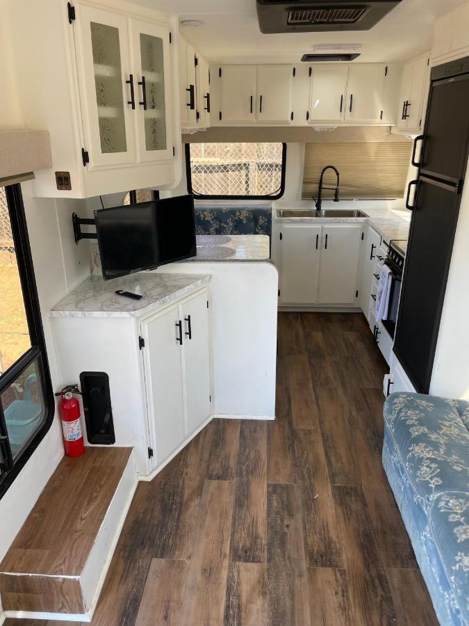 Hotel Rv2 Stunning Rv Private Netflix Freeparking Moreno Valley Esterno foto
